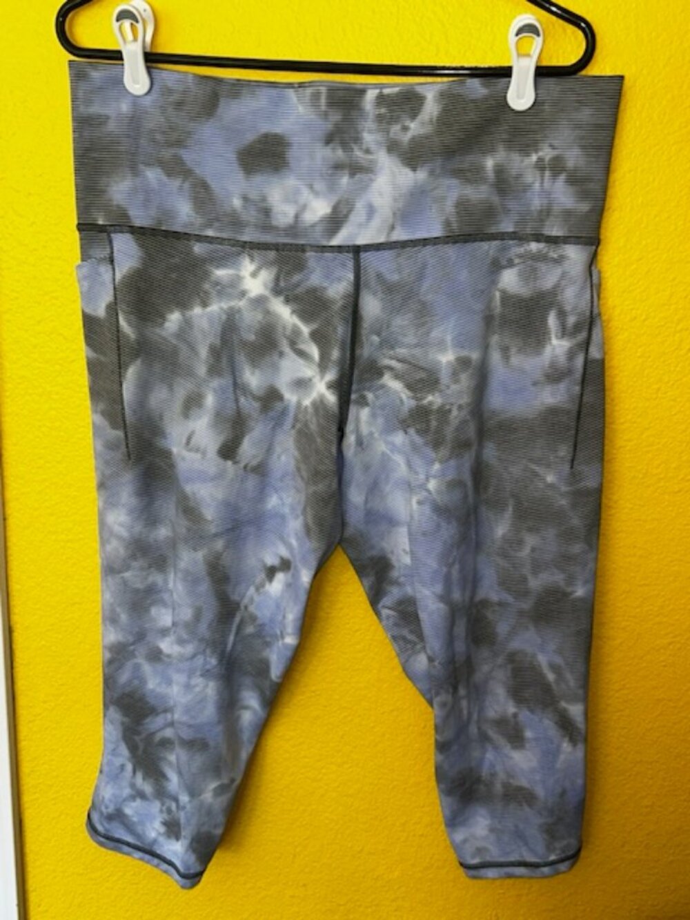 ATHLETA Capri Leggings Women's 2X Blue Salutation Stash‎ Pocket II EUC